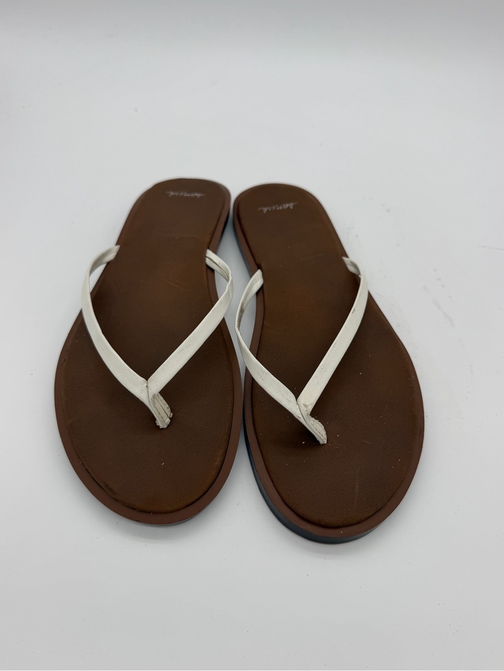 Sanuk Brown Footbed White Strap Flip Sandals